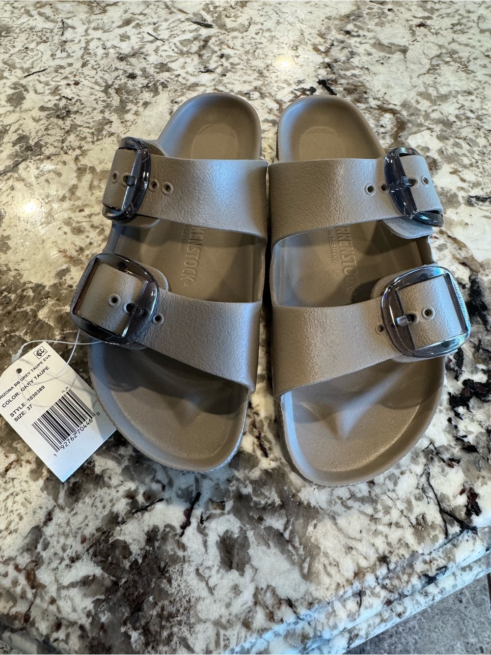 Womenβs Arizona Buckle Birkenstock in Grey Taupe - NWT size 37